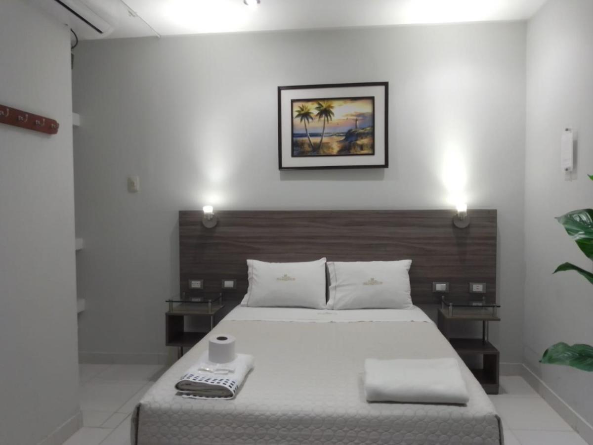 Millennium Hotel Corporative Сан-Висенте-де-Каньете Экстерьер фото